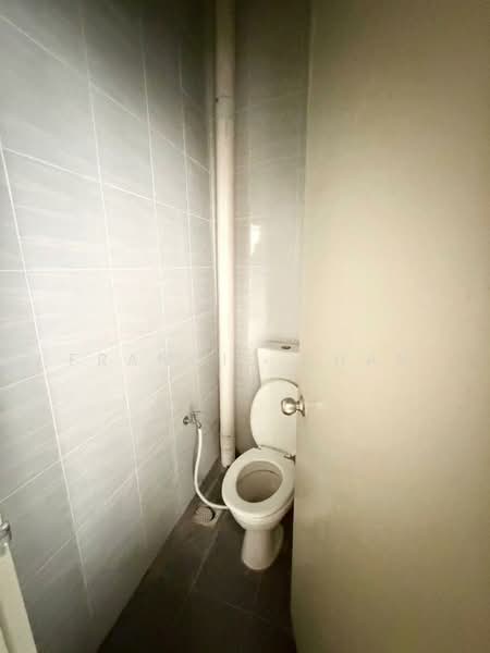 Shop for Rent in Gelugor (Penang) - Francis Chan - Bathroom - PropertyGuru.com.my