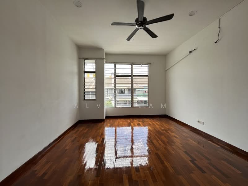 2-storey Terraced House for Rent in Bandar Puteri Puchong (Puchong) - Alvin Lam - Living Room - PropertyGuru.com.my