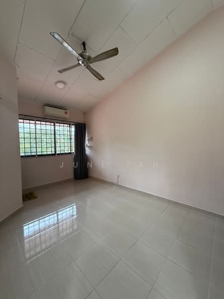 2-storey Terraced House for Sale in Taman Desa Cemerlang (Ulu Tiram) - June Tan - PropertyGuru.com.my