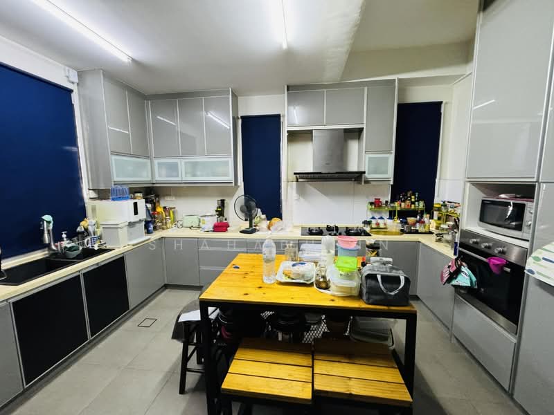 2-storey Terraced House for Sale in Denai Alam (Shah Alam) - Nahathir Shahabudin - Kitchen - PropertyGuru.com.my