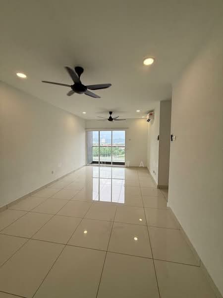 Paraiso Residence @ The Earth untuk Untuk Disewa - RM 2,200 /bulan, Apr 2026 - Living Room - PropertyGuru.com.my