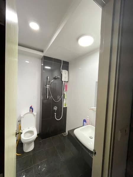 Condominium for Sale at The Clovers - Derrick . - Bathroom - PropertyGuru.com.my