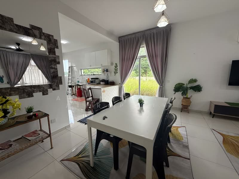 2-storey Terraced House for Sale in Setia Eco Gardens (Gelang Patah) - Azlan Ismail aiproperty - Dining Room - PropertyGuru.com.my
