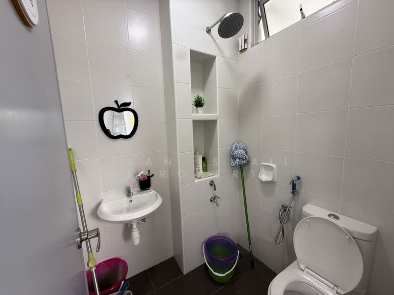 2-storey Terraced House for Sale in Setia Eco Gardens (Gelang Patah) - Azlan Ismail aiproperty - Bathroom - PropertyGuru.com.my