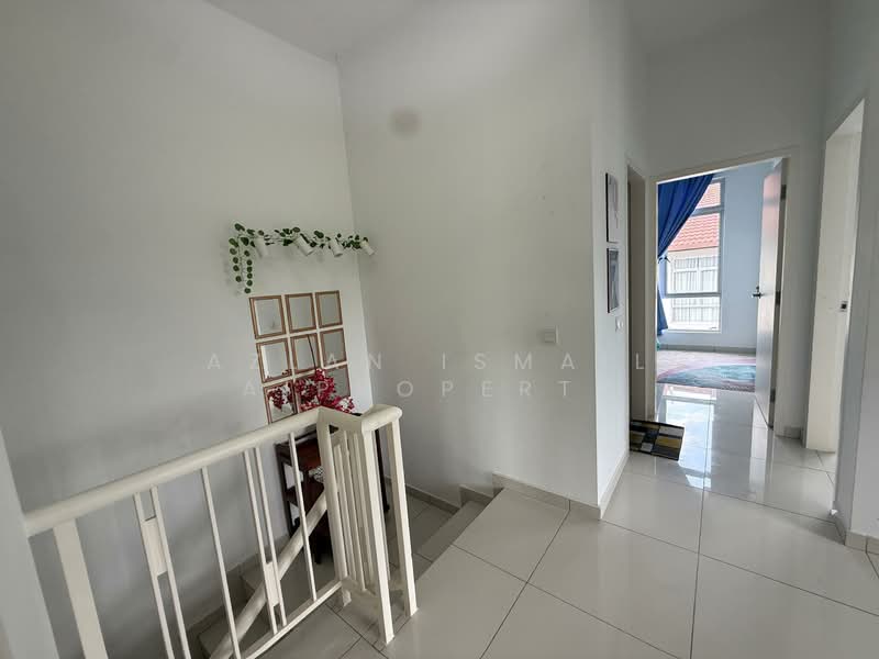 2-storey Terraced House for Sale in Setia Eco Gardens (Gelang Patah) - Azlan Ismail aiproperty - Corridor - PropertyGuru.com.my
