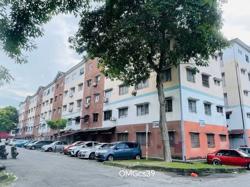 Flat for Sale at Bandar Bukit Tinggi 2 - Tom Lee - Exterior - PropertyGuru.com.my
