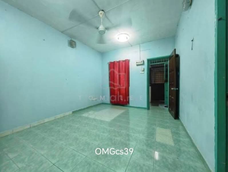 Flat for Sale at Bandar Bukit Tinggi 2 - Tom Lee - Interior - PropertyGuru.com.my