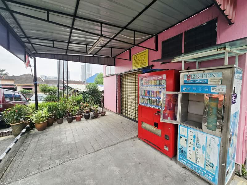 Flat Taman Desa Cheras (Blok 1 3 5 7) untuk Untuk Dijual - RM 160,000, Apr 2026 - Exterior - PropertyGuru.com.my