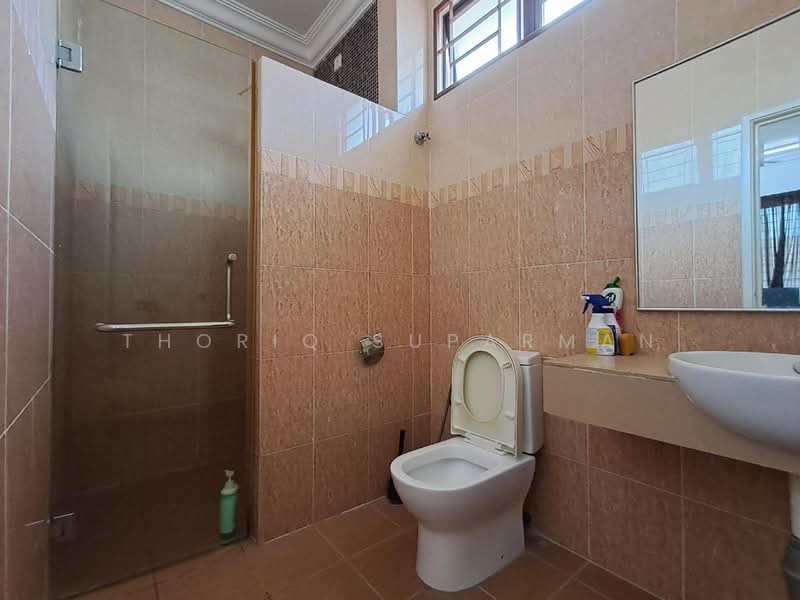 2-storey Terraced House for Sale in Setiawangsa (Kuala Lumpur) - Thoriq Suparman - Bathroom - PropertyGuru.com.my