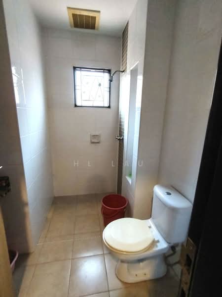 2-storey Terraced House for Sale in Sungai Long (Bandar Sungai Long) - HL Lau - Bathroom - PropertyGuru.com.my