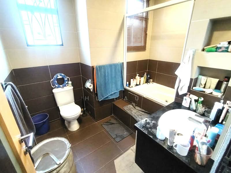 2-storey Terraced House for Sale in Sungai Long (Bandar Sungai Long) - HL Lau - Bathroom - PropertyGuru.com.my