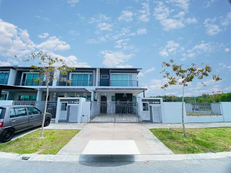 2-storey Terraced House for Sale in Semenyih (Selangor) - Zairul Asrah Zulkefli - Exterior - PropertyGuru.com.my