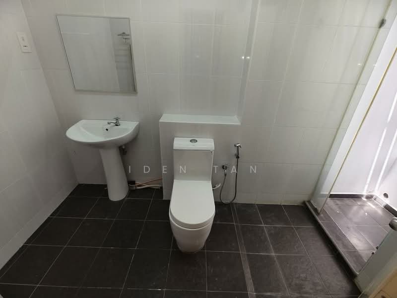 2-storey Terraced House for Sale in Mutiara Rini (Skudai) - Iden Tan - Bathroom - PropertyGuru.com.my
