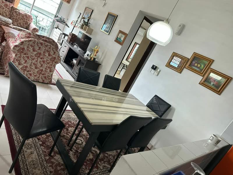 Untuk Disewa - Perdana Emerald