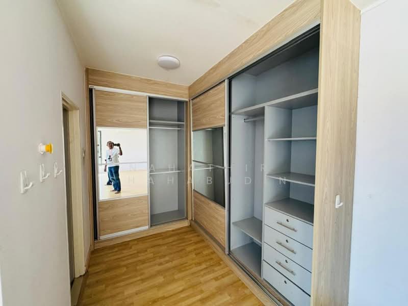 2-storey Terraced House for Sale in Denai Alam (Shah Alam) - Nahathir Shahabudin - Interior - PropertyGuru.com.my