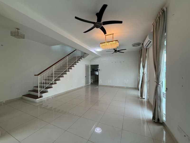 Augusta @ Precinct 12 untuk Untuk Disewa - RM 3,400 /bulan, Apr 2026 - Living Room - PropertyGuru.com.my