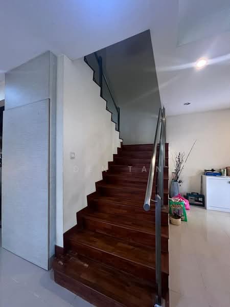 Semi-Detached House for Sale in Taman Pelangi Indah (Ulu Tiram) - Iden Tan - Interior - PropertyGuru.com.my