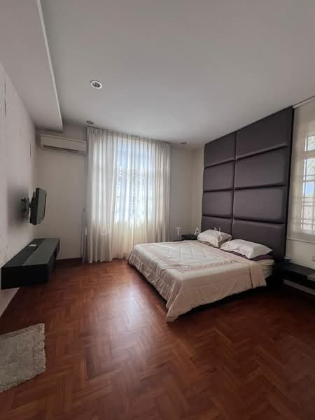Semi-Detached House for Sale in Taman Pelangi Indah (Ulu Tiram) - Iden Tan - Bedroom - PropertyGuru.com.my