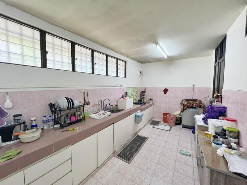 2-storey Terraced House for Sale in Taman Ungku Tun Aminah (Skudai) - Janlly Jong - Kitchen - PropertyGuru.com.my