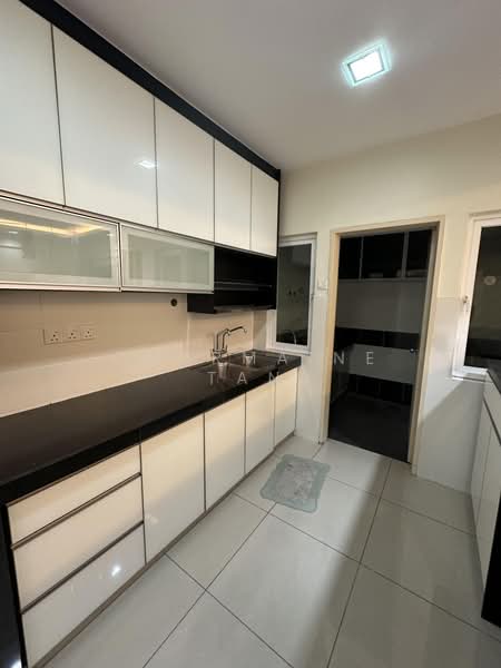 Kondominium untuk Dijual di First Residence (Residensi Unggul) - Charmaine Tan - Kitchen - PropertyGuru.com.my