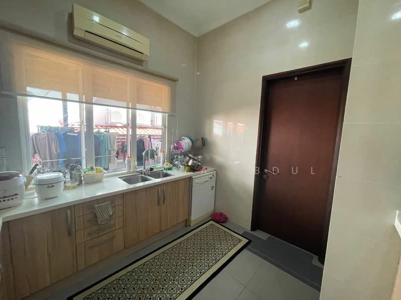 Semi-Detached House for Sale in Ampang Jaya (Ampang) - Cik Maya Abdul - Kitchen - PropertyGuru.com.my