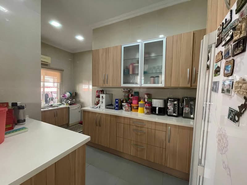Semi-Detached House for Sale in Ampang Jaya (Ampang) - Cik Maya Abdul - Kitchen - PropertyGuru.com.my