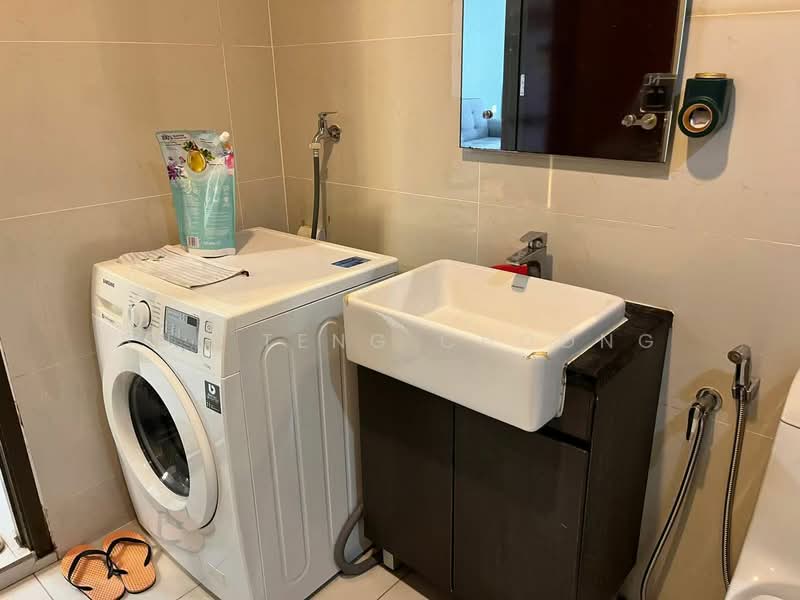 Apartment for Rent at Amberside @ Country Garden Danga Bay - Suk Teng Choong - Bathroom - PropertyGuru.com.my