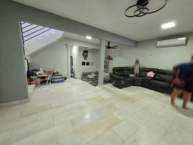 2-storey Terraced House for Sale in Sri Petaling (Kuala Lumpur) - Suki Tan - Living Room - PropertyGuru.com.my