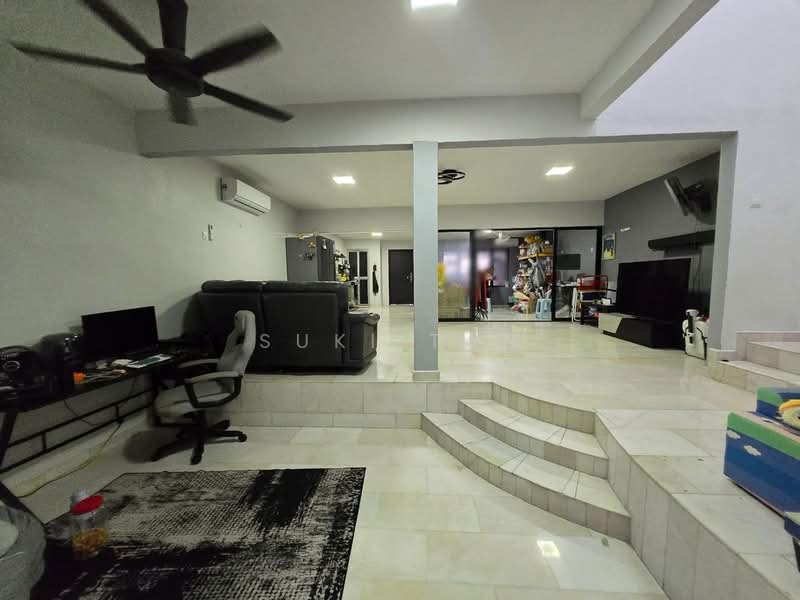 2-storey Terraced House for Sale in Sri Petaling (Kuala Lumpur) - Suki Tan - Living Room - PropertyGuru.com.my