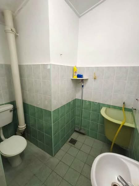 1-storey Terraced House for Rent in Sungai Ara (Penang) - Jerry So - Bathroom - PropertyGuru.com.my