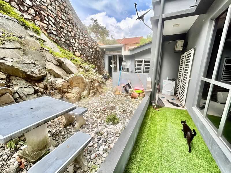 2.5-storey Terraced House for Sale in Ukay Perdana (Ulu Kelang) - Cik Maya Abdul - Exterior - PropertyGuru.com.my