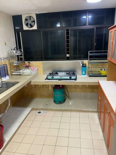 Koi Tropika untuk Untuk Disewa - RM 1,500 /bulan, Apr 2026 - Kitchen - PropertyGuru.com.my