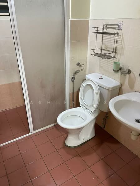 Koi Tropika untuk Untuk Disewa - RM 1,500 /bulan, Apr 2026 - Bathroom - PropertyGuru.com.my