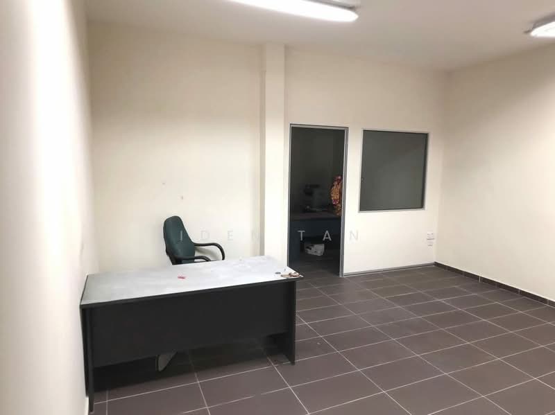 Shop / Office for Sale in Taman Johor Jaya (Johor Bahru) - Iden Tan - Interior - PropertyGuru.com.my
