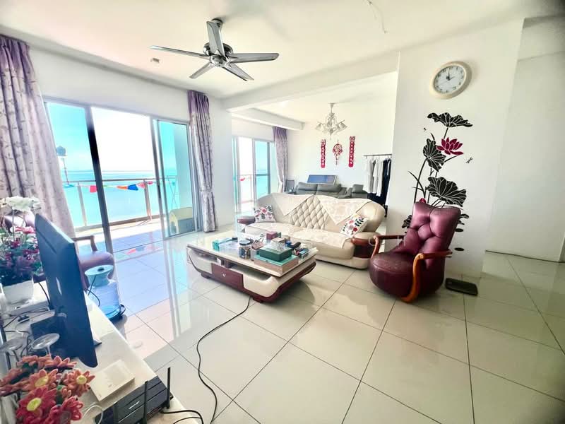 Condominium for Sale at 10 Island Resort - Danick Teoh - Living Room - PropertyGuru.com.my