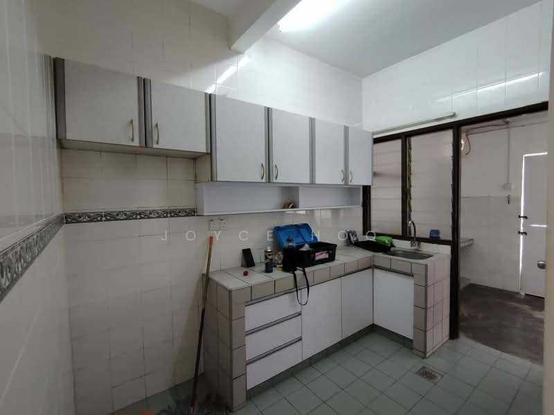 2-storey Terraced House for Rent in TAMAN PUCHONG UTAMA (Puchong) - Joyce Hoo - Kitchen - PropertyGuru.com.my