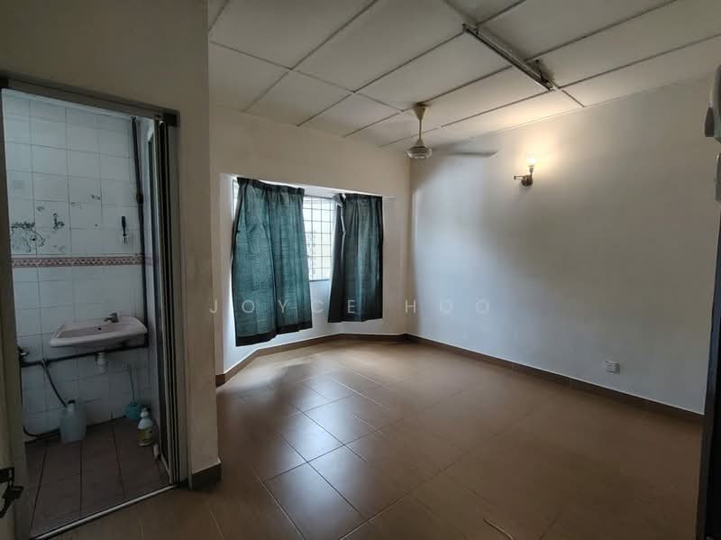 2-storey Terraced House for Rent in TAMAN PUCHONG UTAMA (Puchong) - Joyce Hoo - Bathroom - PropertyGuru.com.my