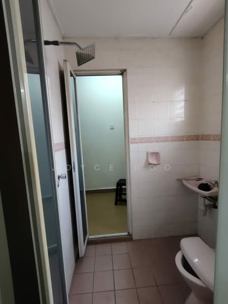 2-storey Terraced House for Rent in TAMAN PUCHONG UTAMA (Puchong) - Joyce Hoo - Bathroom - PropertyGuru.com.my