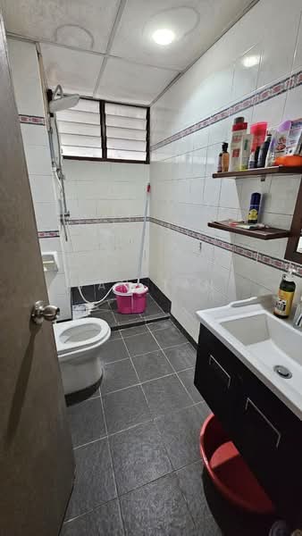 Condominium for Sale at Twin Towers - Jan Tan - Bathroom - PropertyGuru.com.my