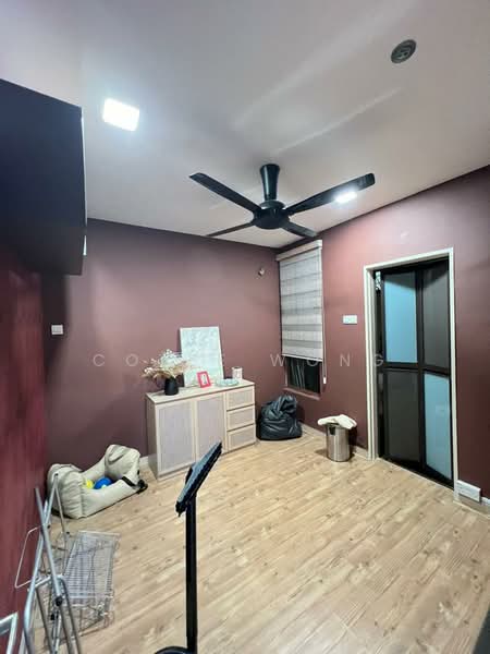 Laman Rimbunan, 3sty House, Matahari, 22x75, Reno, Guarded, Kepong untuk Untuk Dijual - RM 1,750,000, Apr 2026 - Living Room - PropertyGuru.com.my