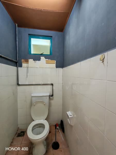 Shop / Office for Rent in Kota Kinabalu (Sabah) - Aaron Chong Tsun Vui - Bathroom - PropertyGuru.com.my