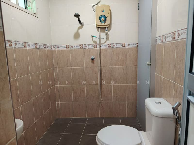 Taman Cheng Perdana untuk Untuk Dijual - RM 398,000, Apr 2026 - Bathroom - PropertyGuru.com.my