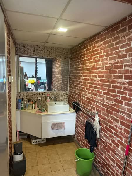 Shop / Office for Rent in Kota Damansara (Selangor) - Chu YC - Bathroom - PropertyGuru.com.my