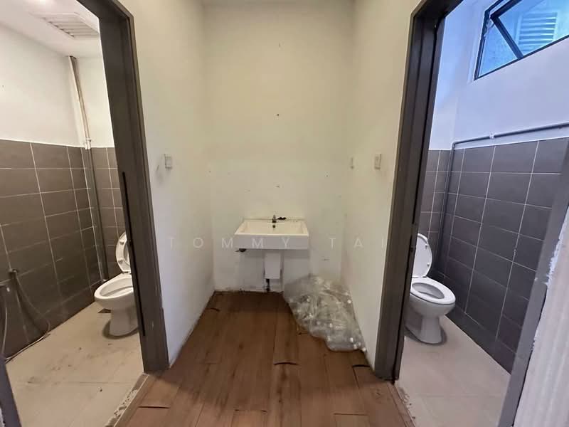 Shop / Office for Rent in Southkey (Johor Bahru) - Tommy Tai - Bathroom - PropertyGuru.com.my