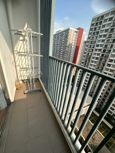 Condominium for Rent at Lakefront Homes - Loges . - Balcony - PropertyGuru.com.my