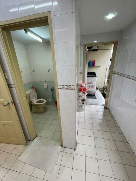 2-storey Terraced House for Sale in Taman Meranti Jaya (Puchong) - Calvin Yong - Bathroom - PropertyGuru.com.my