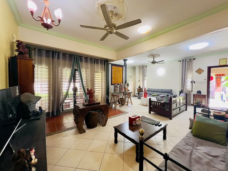 Semi-Detached House for Sale in Alam Damai (Cheras) - Luqman Ramli - Living Room - PropertyGuru.com.my