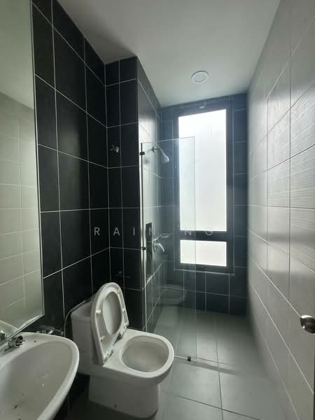 Semi-Detached House for Rent in Setia Eco Gardens (Gelang Patah) - Rain Ng - Bathroom - PropertyGuru.com.my