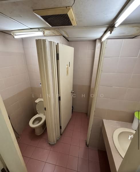 Office for Rent in KL City Centre (Kuala Lumpur) - Ling Choo - Bathroom - PropertyGuru.com.my