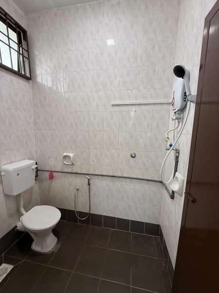 Rumah Teres untuk Disewa di Taman Seri Juru (Bukit Minyak) - Gyson Goh - Bathroom - PropertyGuru.com.my